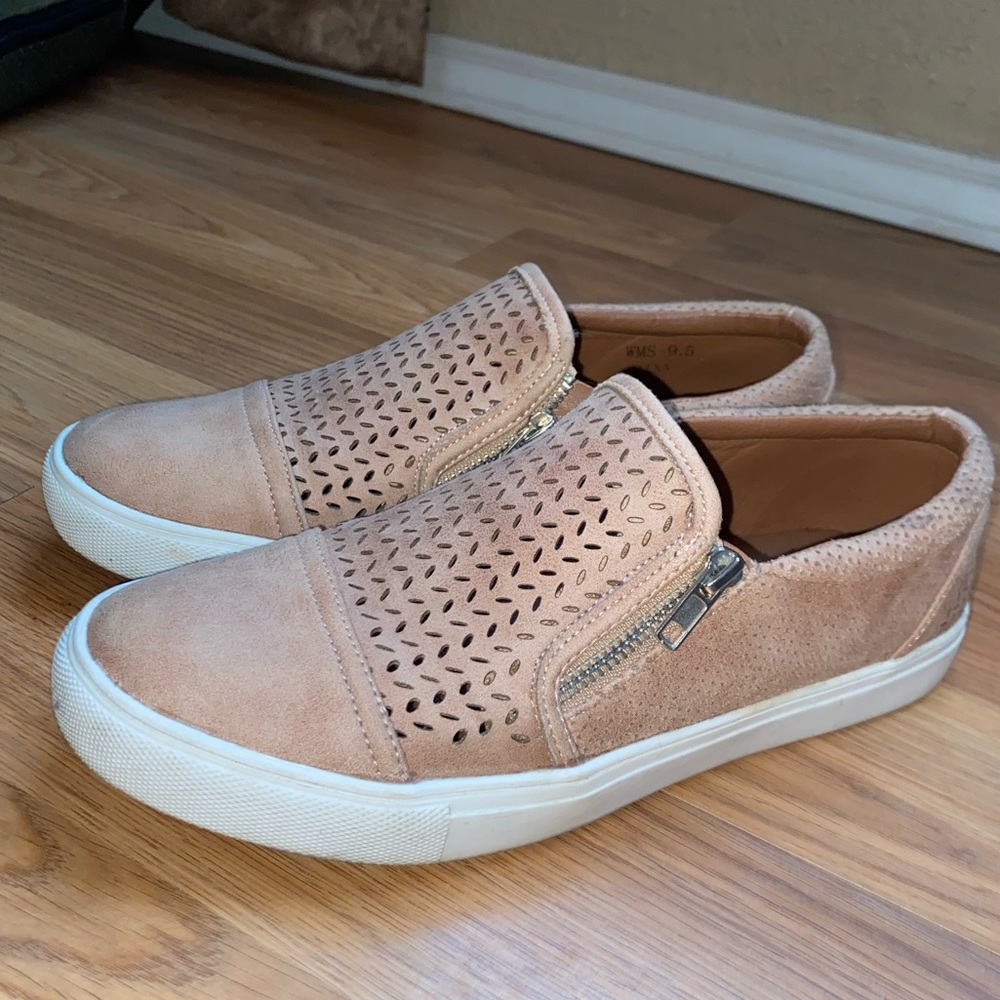Womens slip on zipper shoes